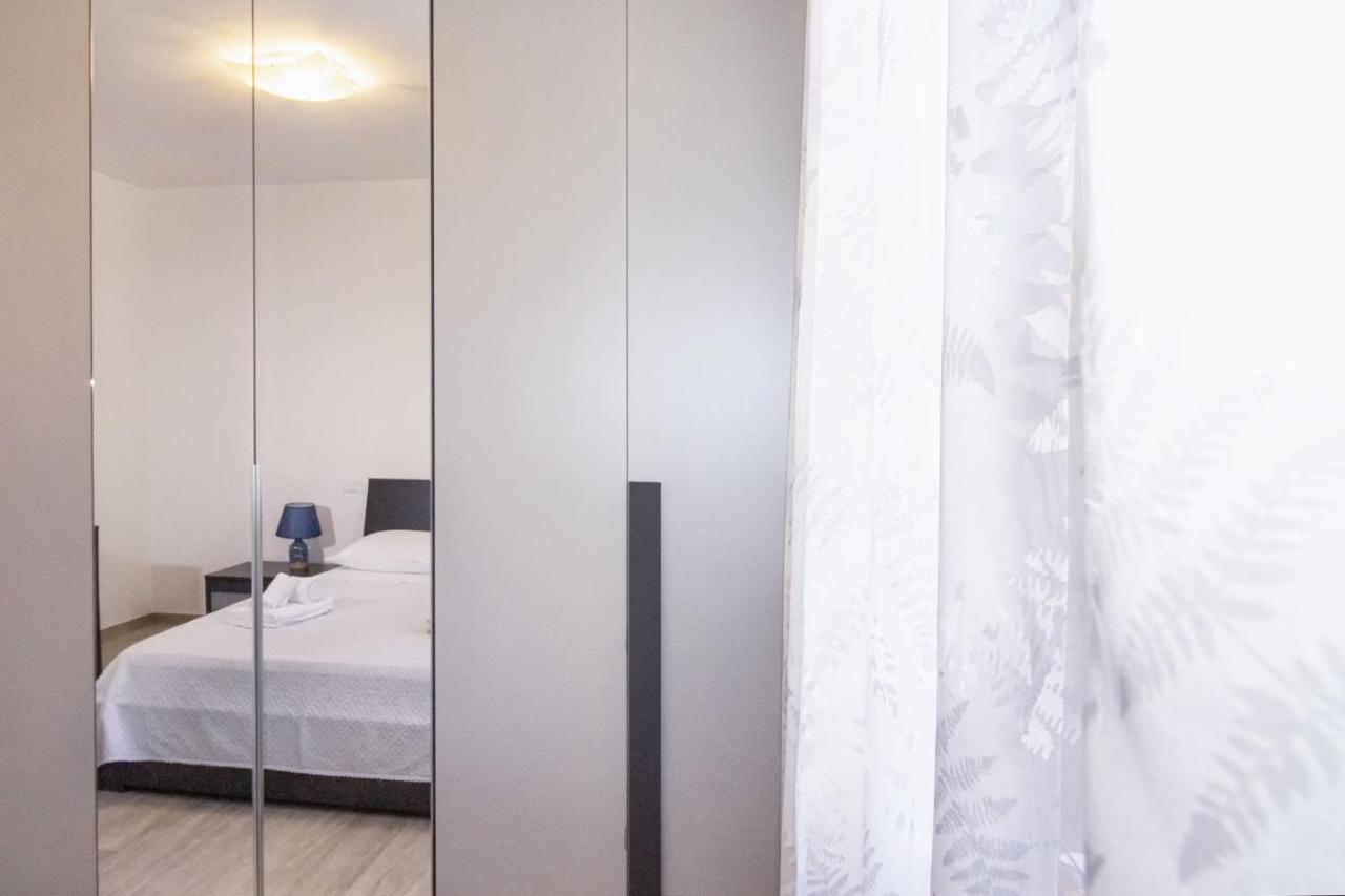 Dd House Family Holiday Apartment Чечина Екстериор снимка