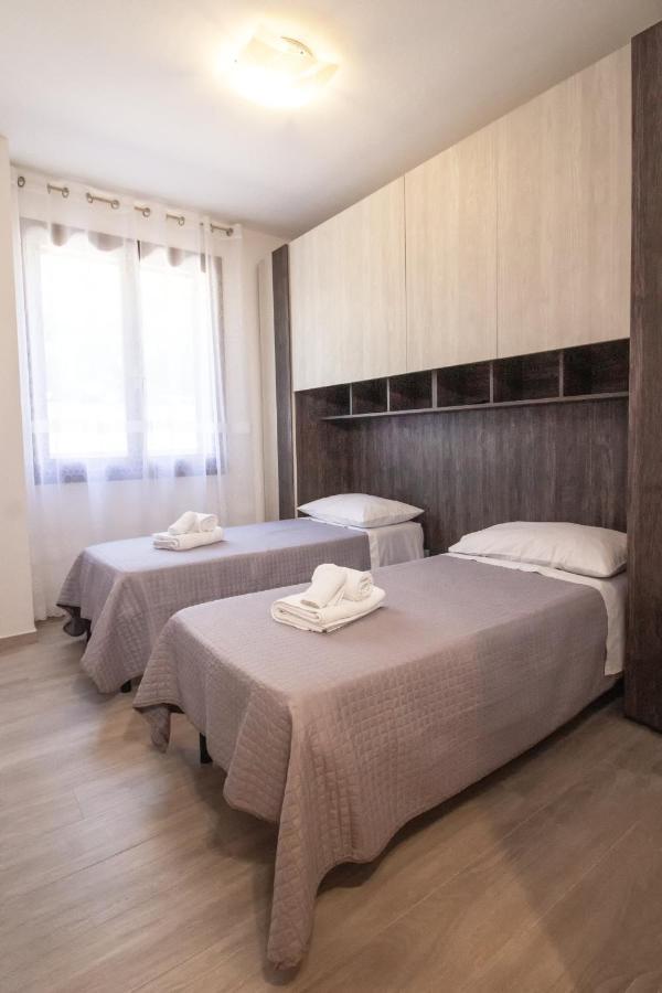 Dd House Family Holiday Apartment Чечина Екстериор снимка