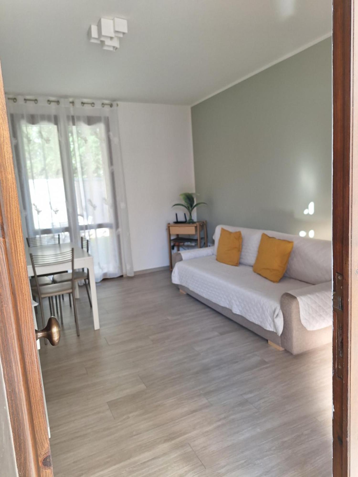 Dd House Family Holiday Apartment Чечина Екстериор снимка